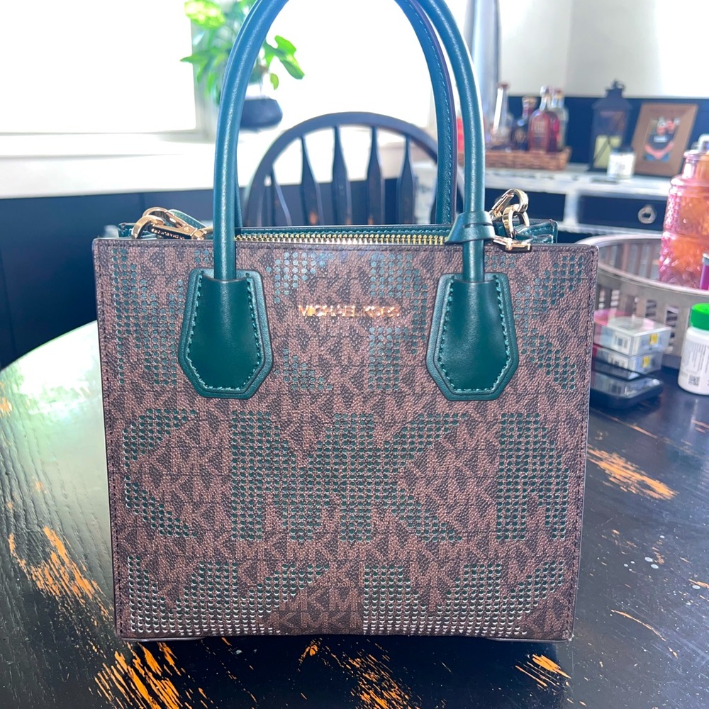 Michael Kors Crossbody purse